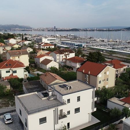 Apartmani Le-Lu Kaštela Kültér fotó