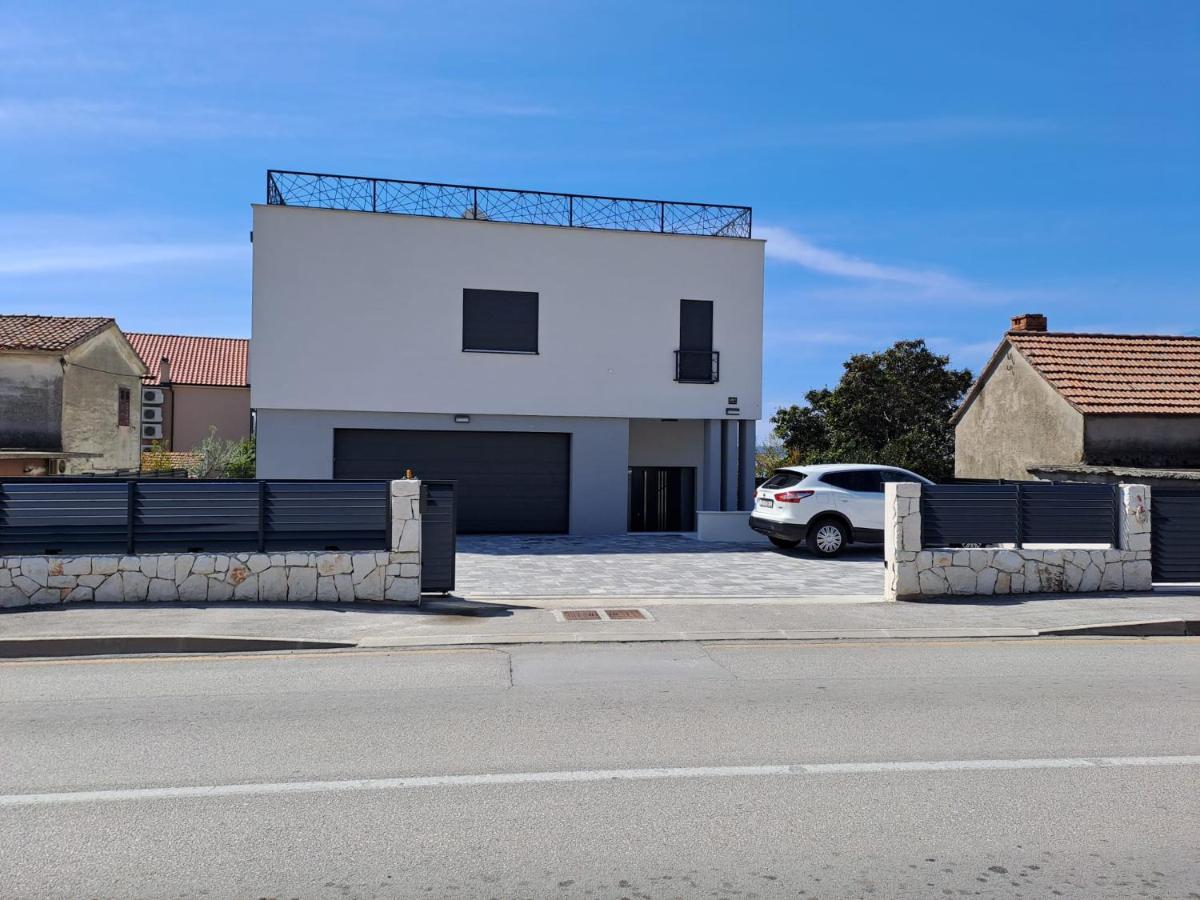 Apartmani Le-Lu Kaštela Kültér fotó