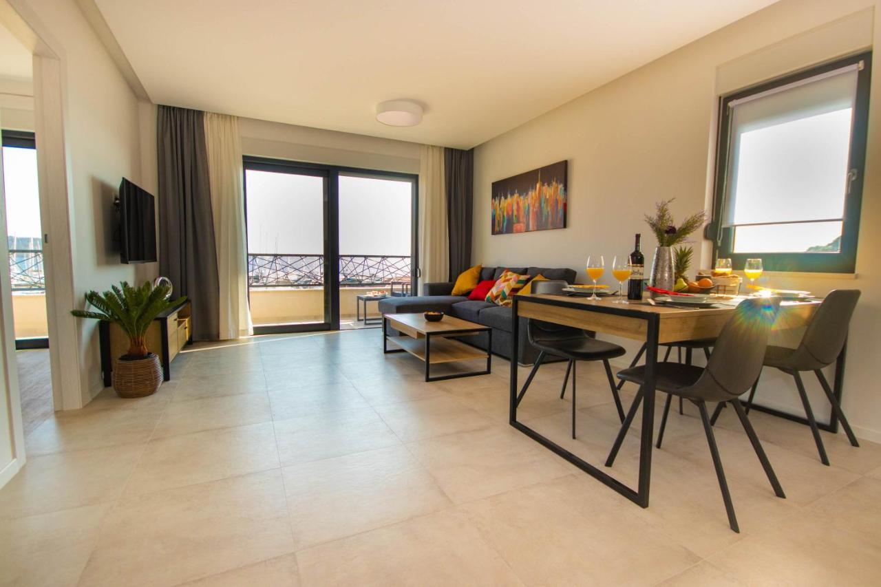 Apartmani Le-Lu Kaštela Kültér fotó