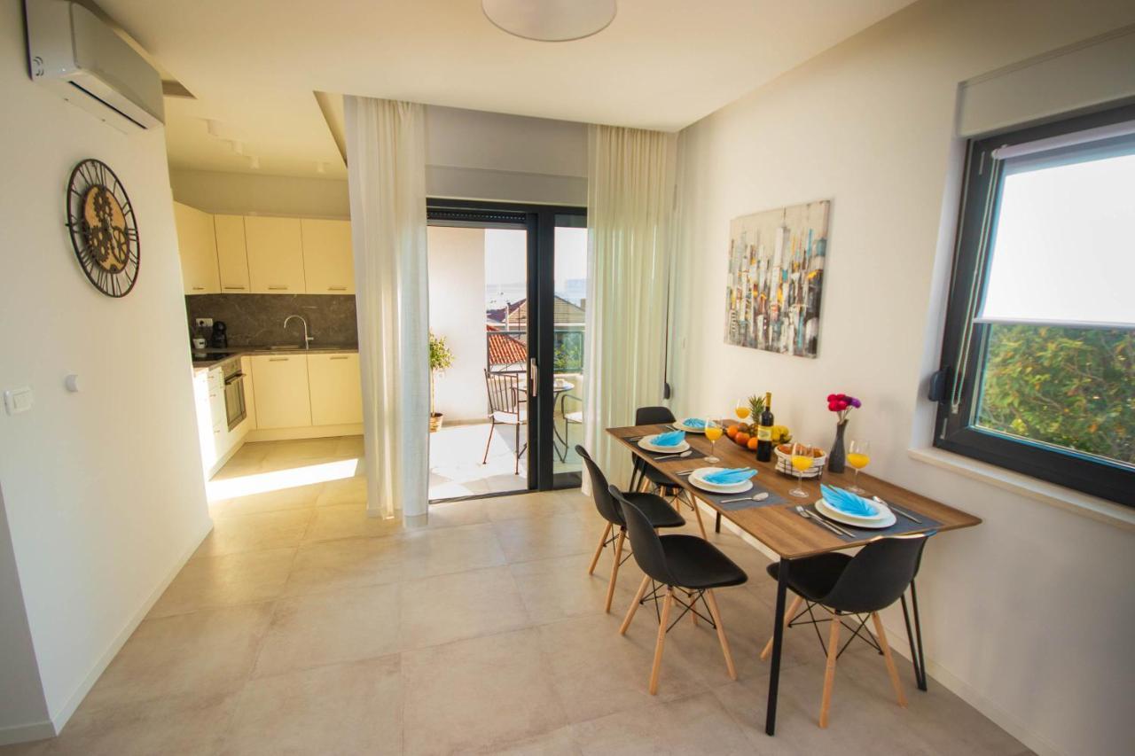 Apartmani Le-Lu Kaštela Kültér fotó