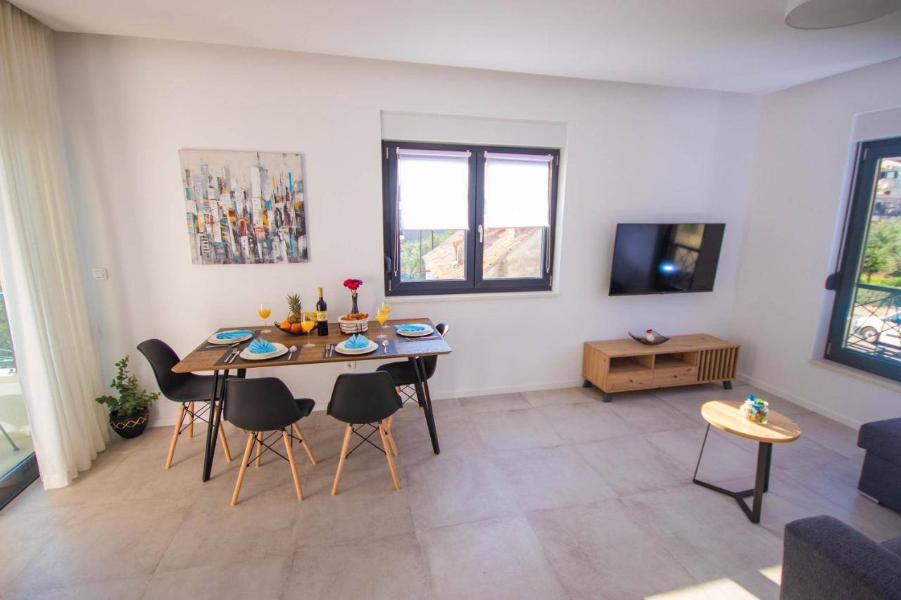 Apartmani Le-Lu Kaštela Kültér fotó