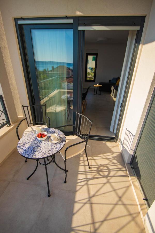 Apartmani Le-Lu Kaštela Kültér fotó